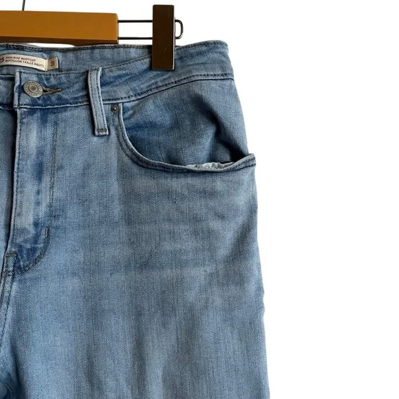 Levi’s 725 High Rise Bootcut Jeans Tribeca Light Wash Size 31 - Picture 6 of 16